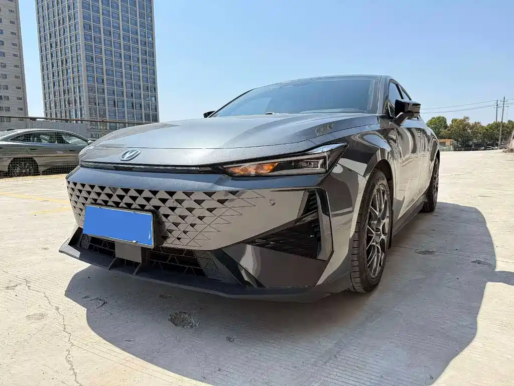 Changan UNI-V 2024