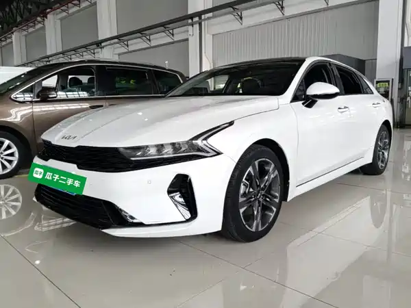 Kia K5 2025