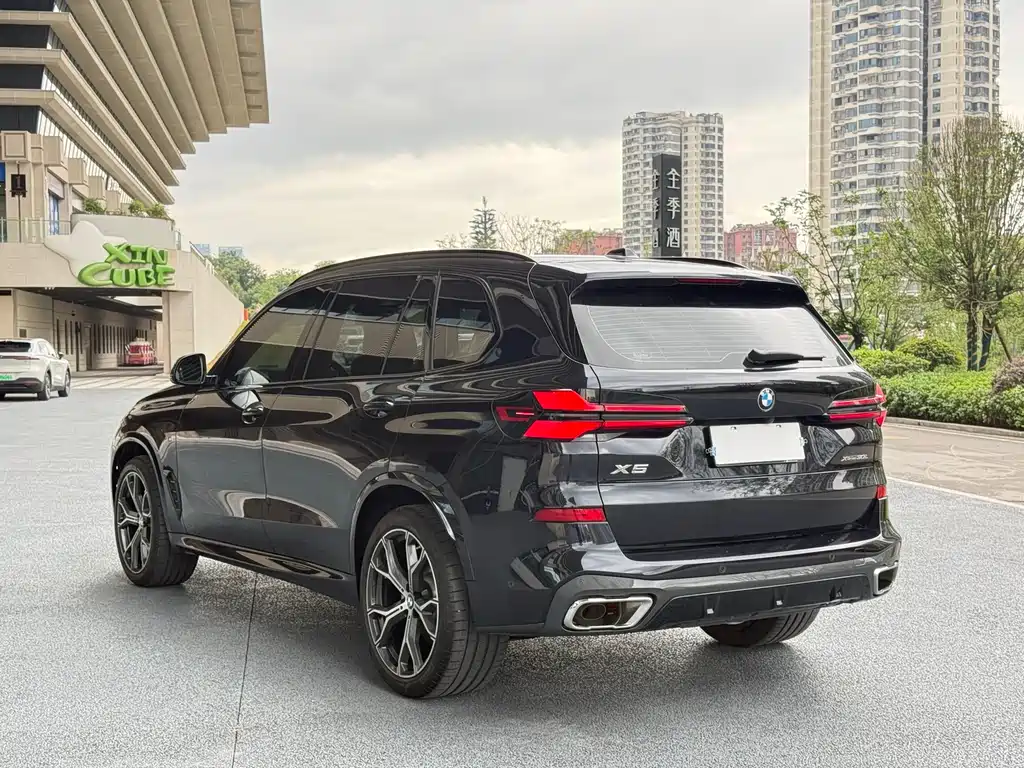 BMW X5 2025 — фото 19