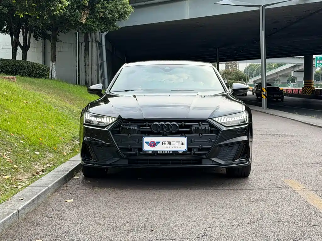 Audi A7L 2023 — фото 2