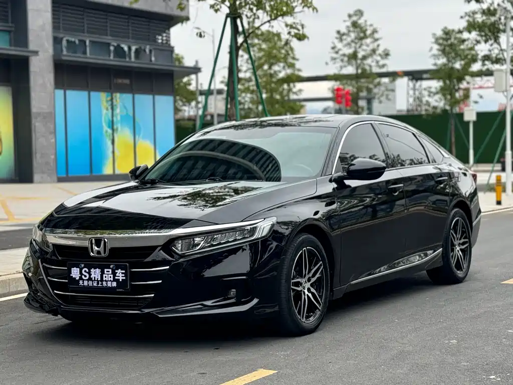 Honda Accord 2022 — фото 1