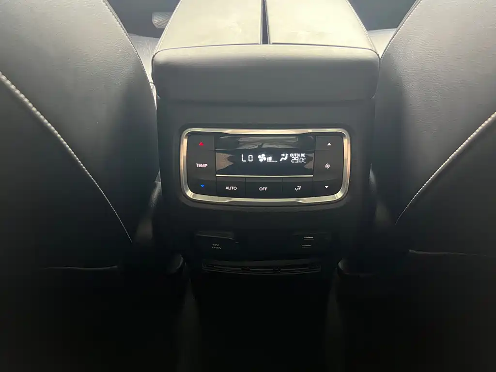 GAC Trumpchi GS8 2020 — фото 20