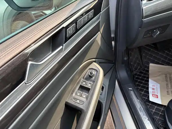 Volkswagen Phideon 2018