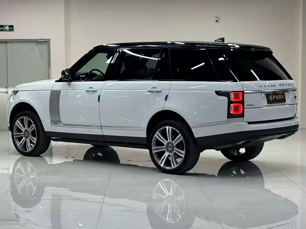 Land Rover Range Rover 2021 — фото 7