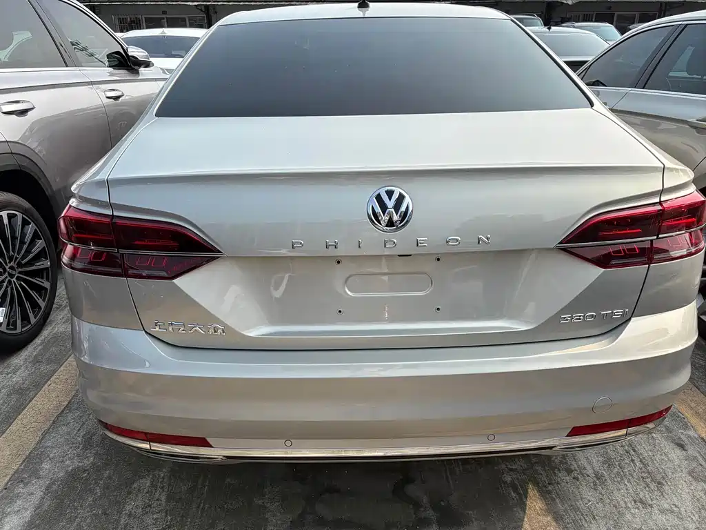 Volkswagen Phideon 2018 — фото 17