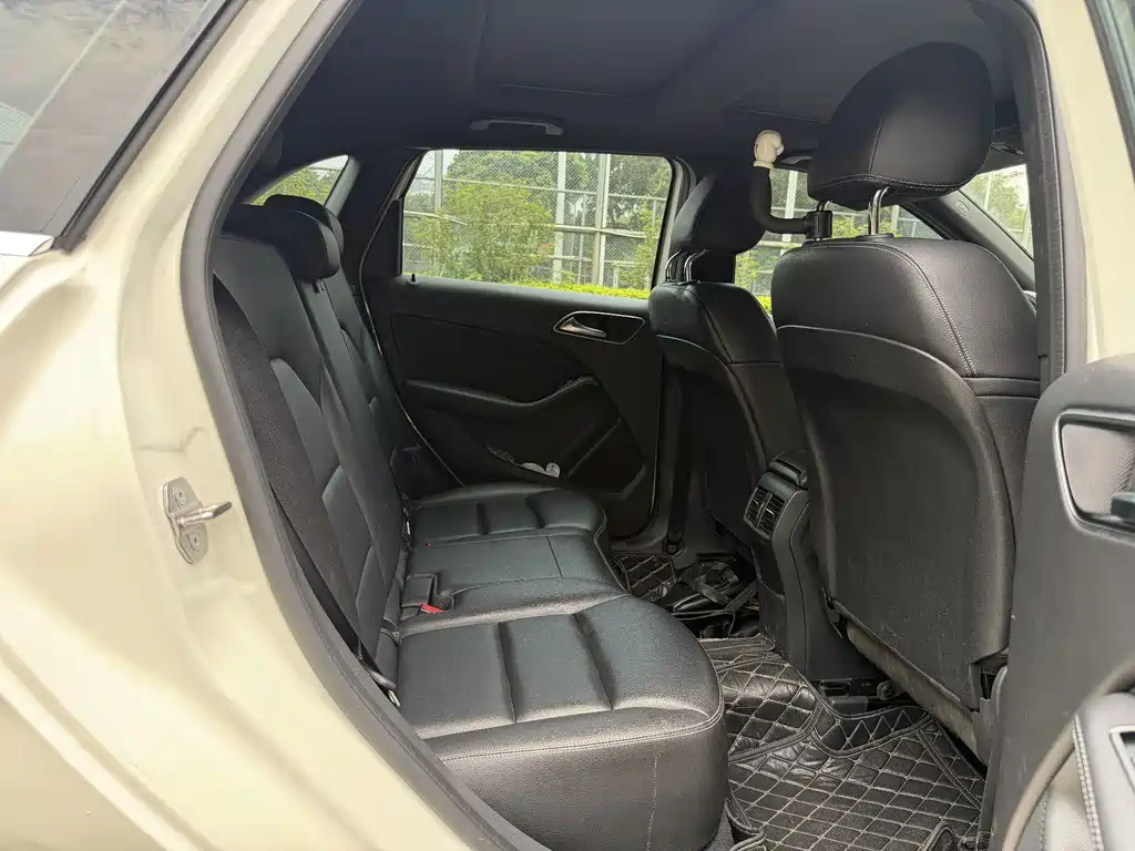 Mercedes-Benz B-Class 2019 — фото 11