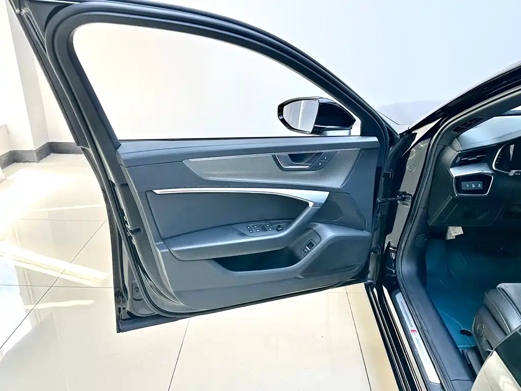 Audi A6L 2021 — фото 18