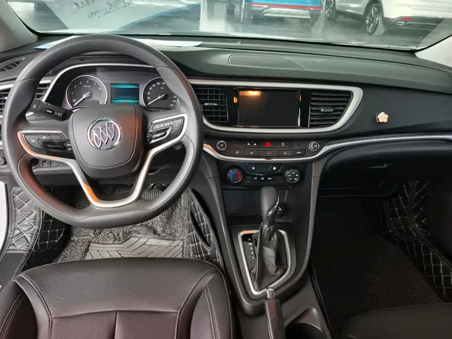 Buick Excelle 2022 — фото 12
