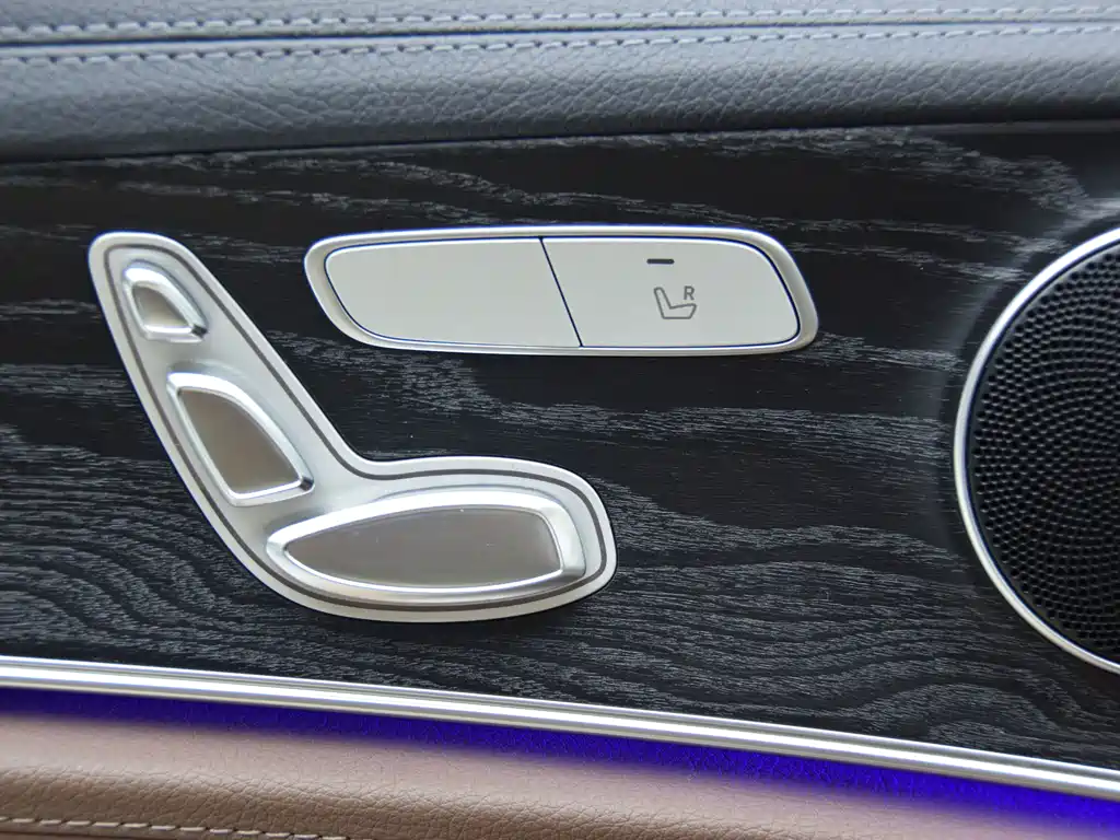 Mercedes-Benz E-Class 2019 — фото 15