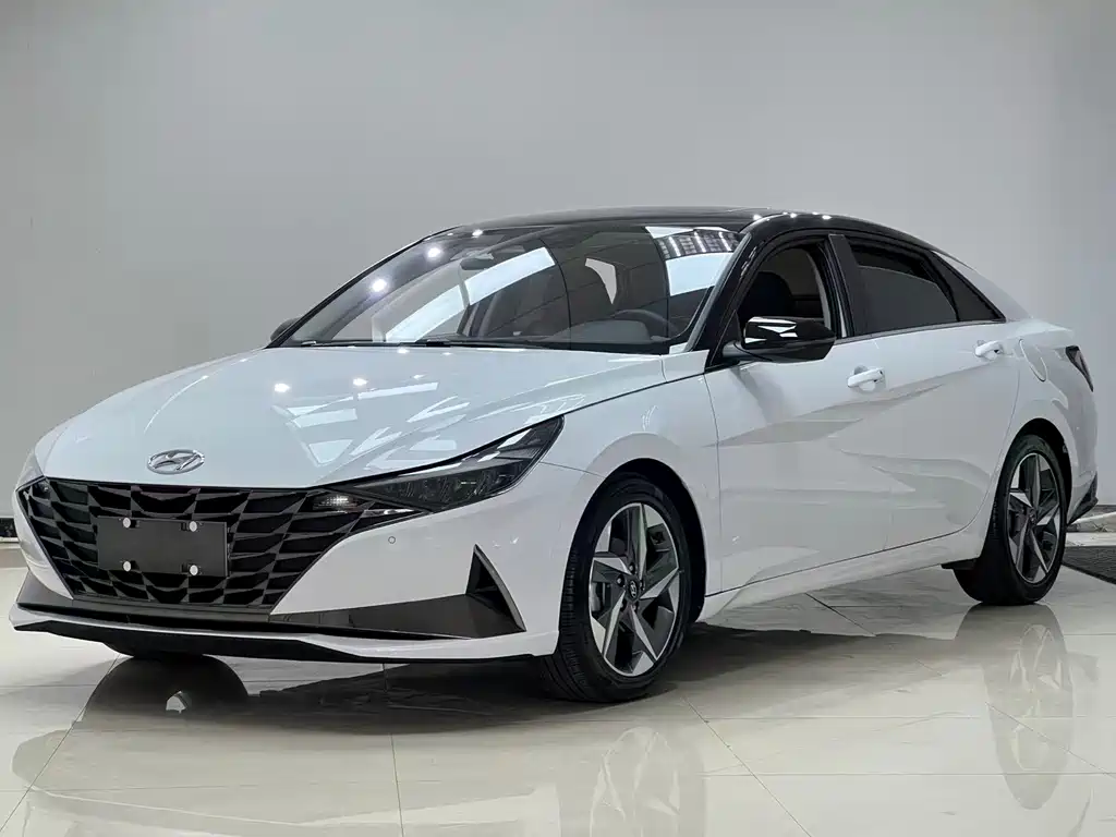 Hyundai Elantra 2022