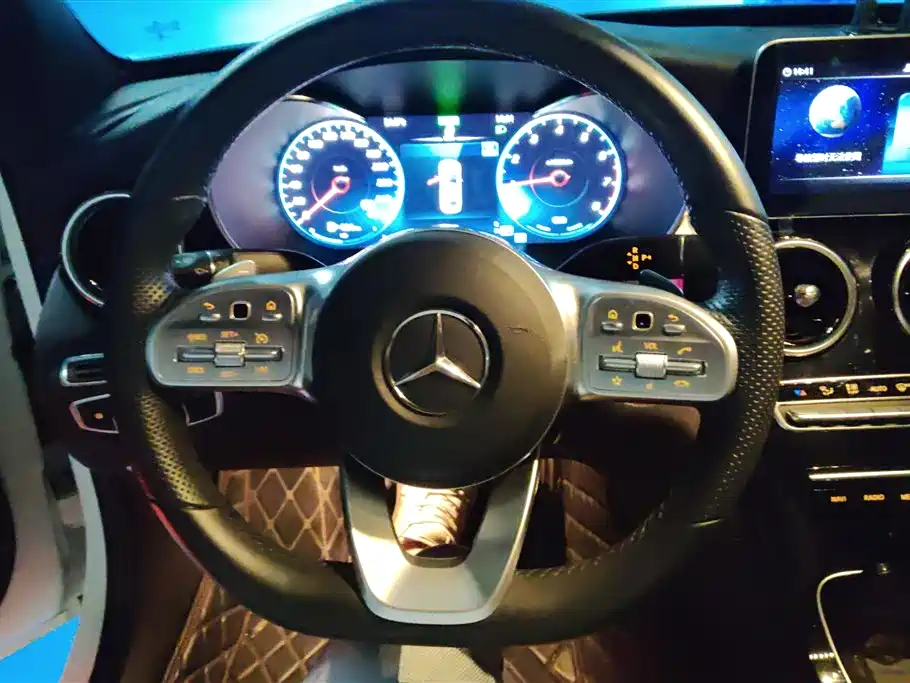 Mercedes-Benz C-Class 2020 — фото 15