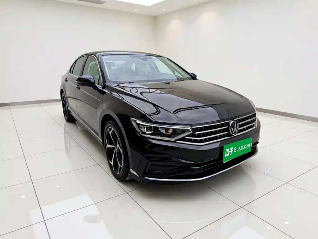 Volkswagen Magotan 2025