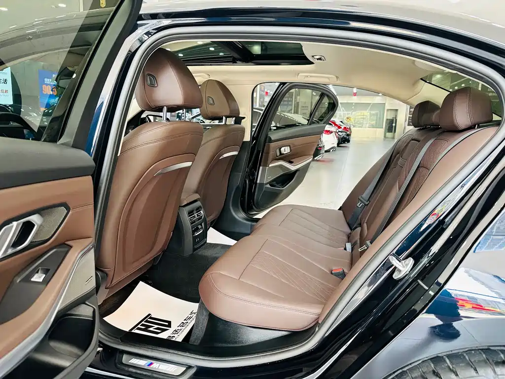 BMW 3 Series 2024