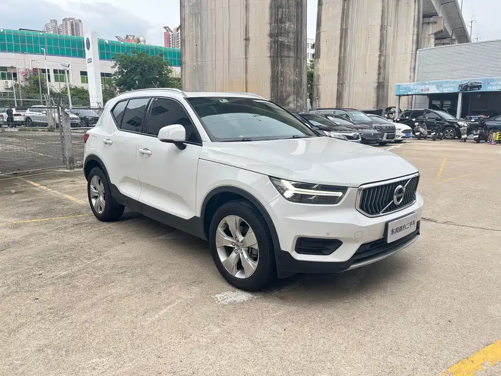 Volvo XC40 2019 — фото 3