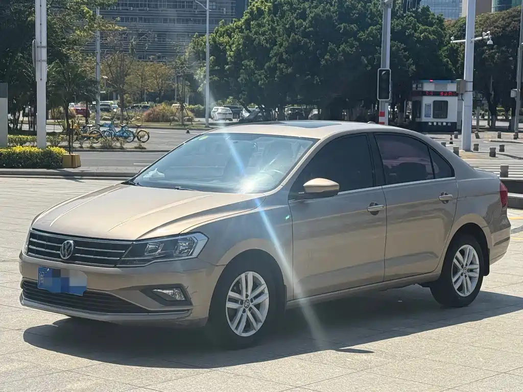 Volkswagen Jetta 2017 — фото 1