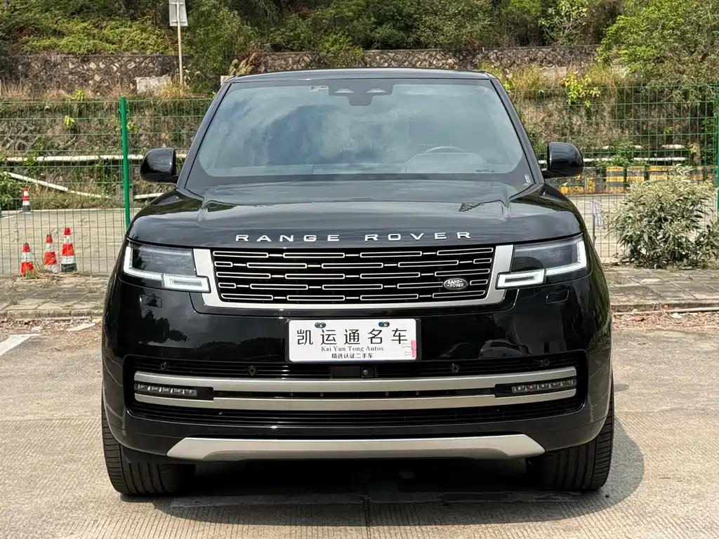Land Rover Range Rover 2023 — фото 1