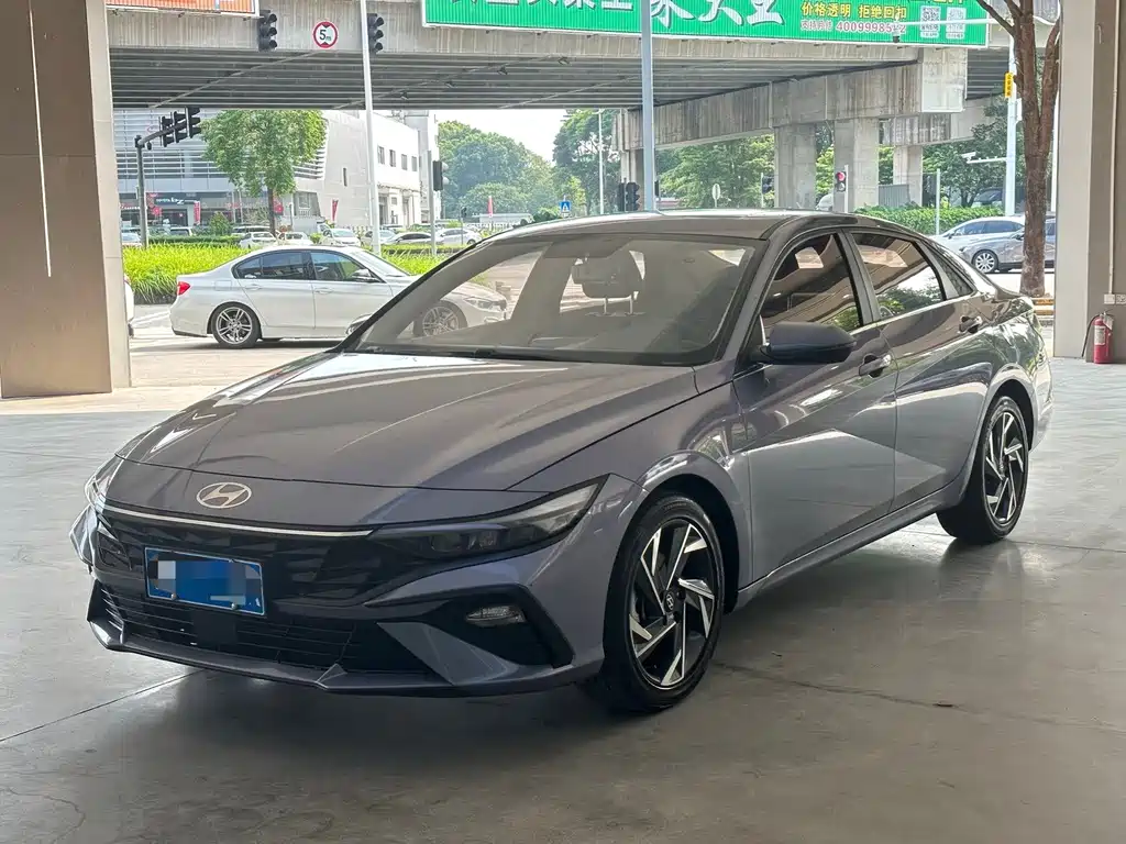 Hyundai Elantra 2023