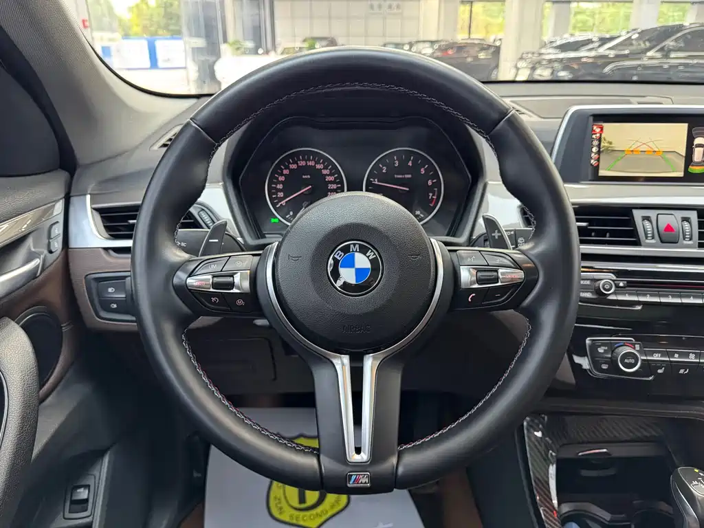 BMW X1 2017 — фото 9