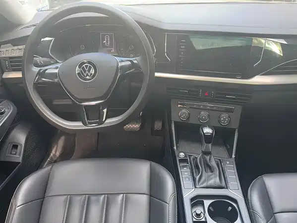 Volkswagen Passat 2022