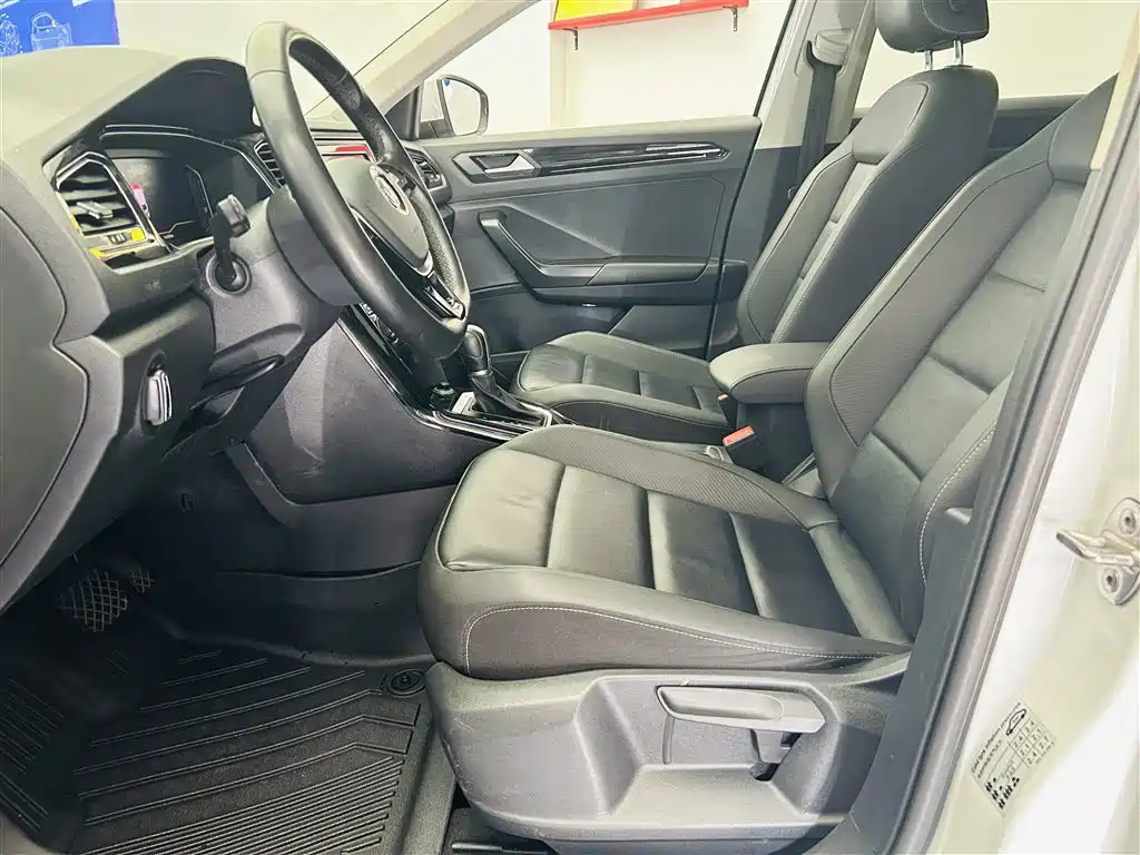 Volkswagen T-Roc 2020 — фото 19