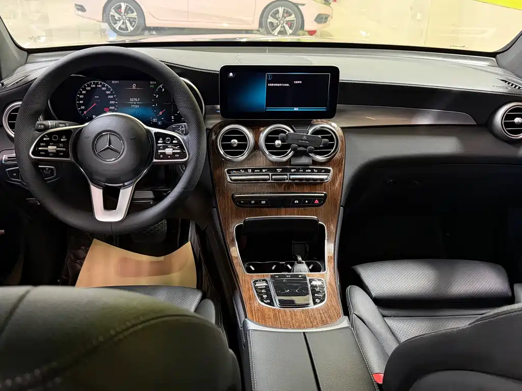 Mercedes-Benz GLC 2021 — фото 6