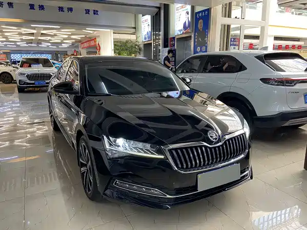 Skoda Superb 2022