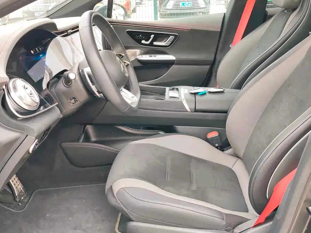 Mercedes-Benz EQE AMG 2024