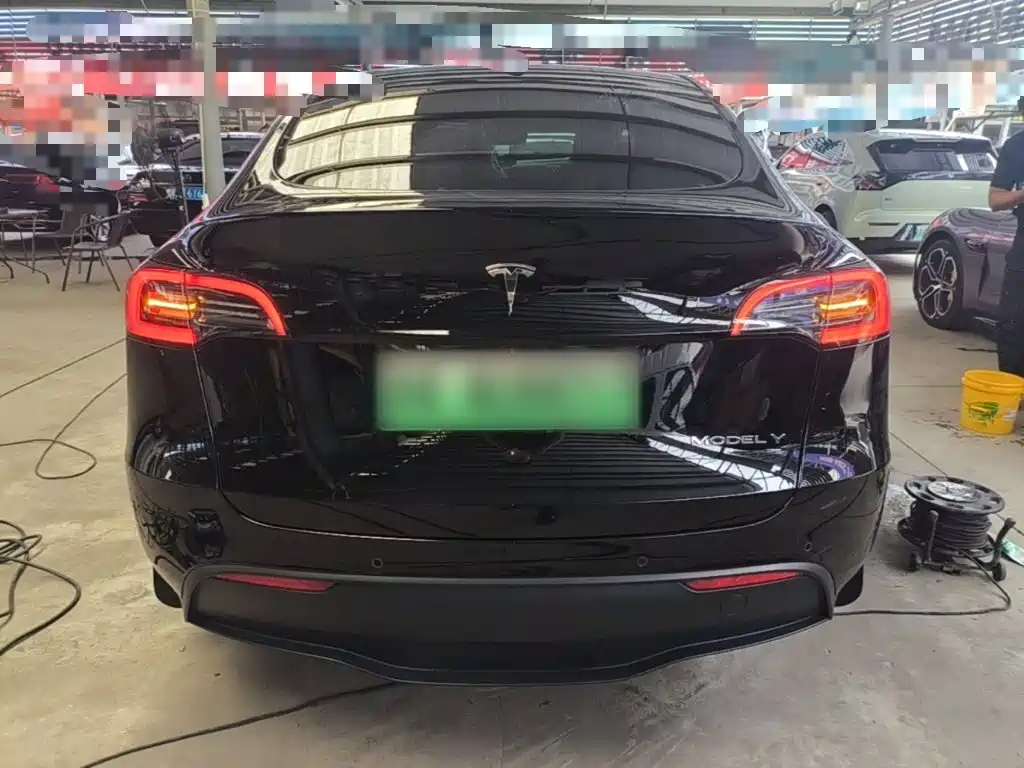 Tesla Model Y 2023 — фото 6