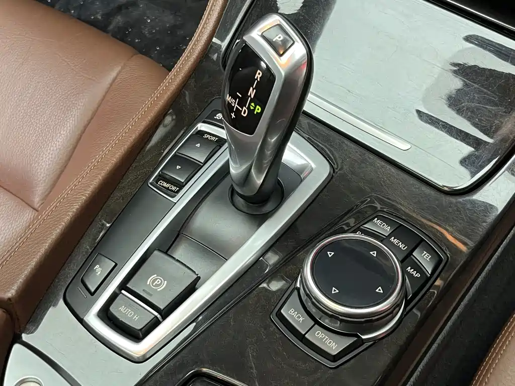 BMW 5 Series 2014 — фото 6