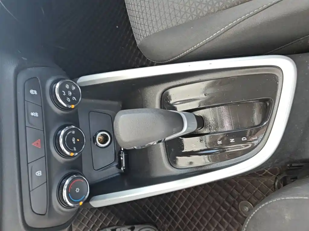 Chevrolet Cavalier 2020 — фото 14
