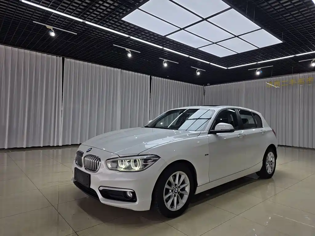 BMW 1 Series 2016 — фото 1