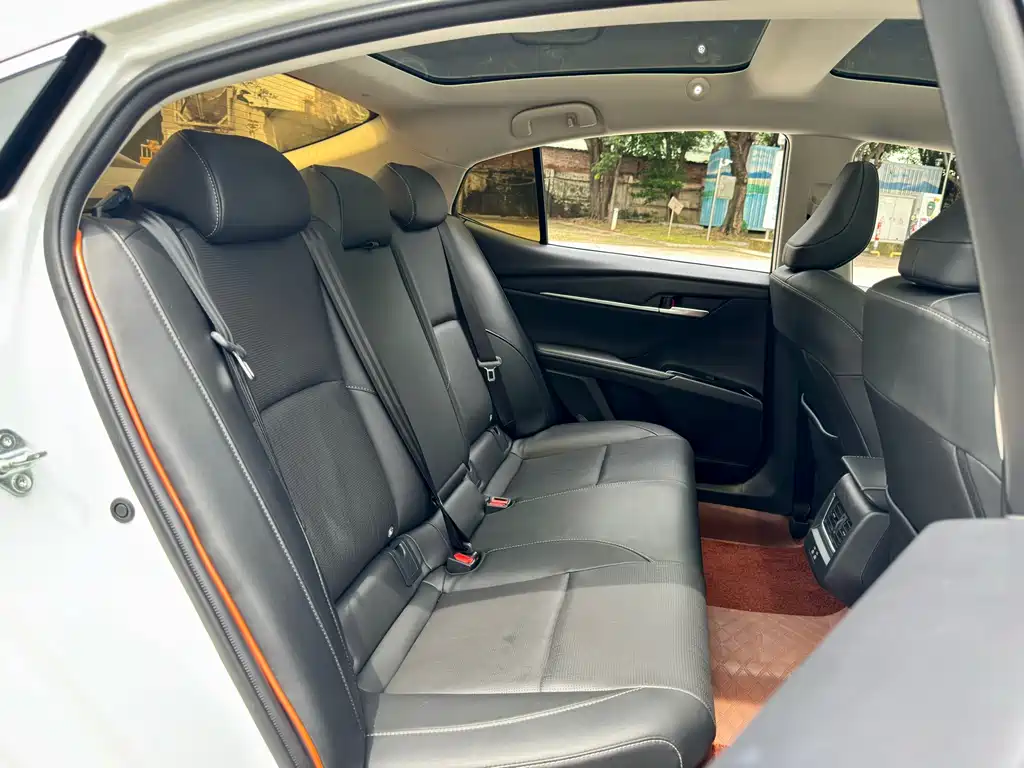 Toyota Camry 2024 — фото 16