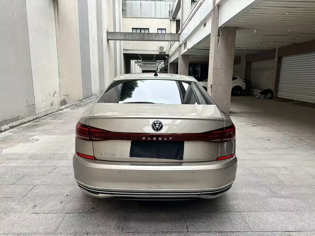Volkswagen Passat 2022