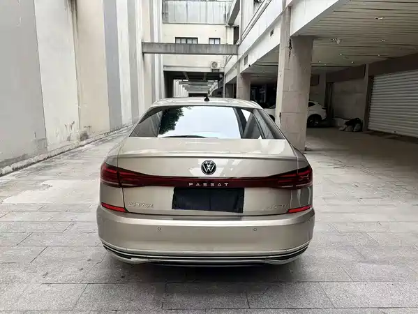Volkswagen Passat 2022
