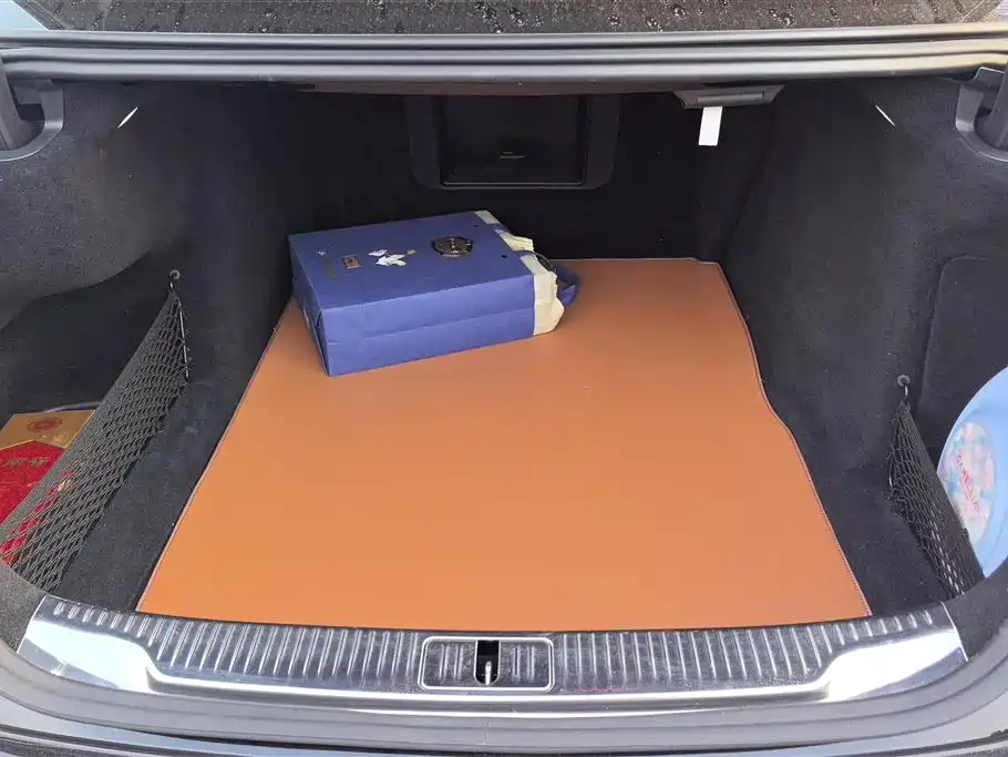 Mercedes-Benz S-Class 2024