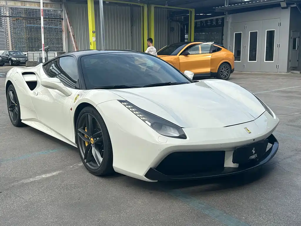 Ferrari 488 2017 — фото 3