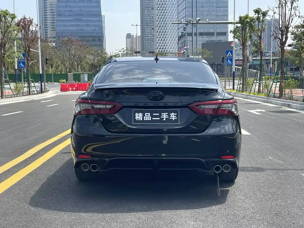 Toyota Camry 2023 — фото 21