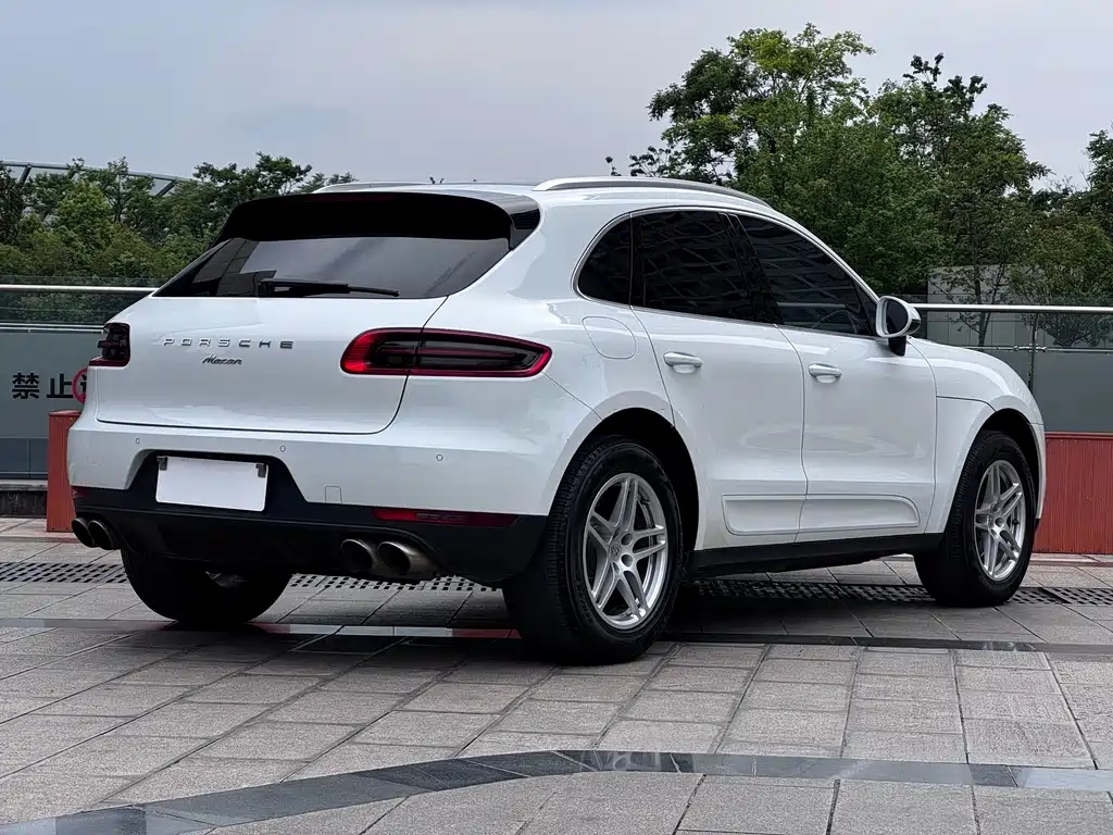 Porsche Macan 2016 — фото 8