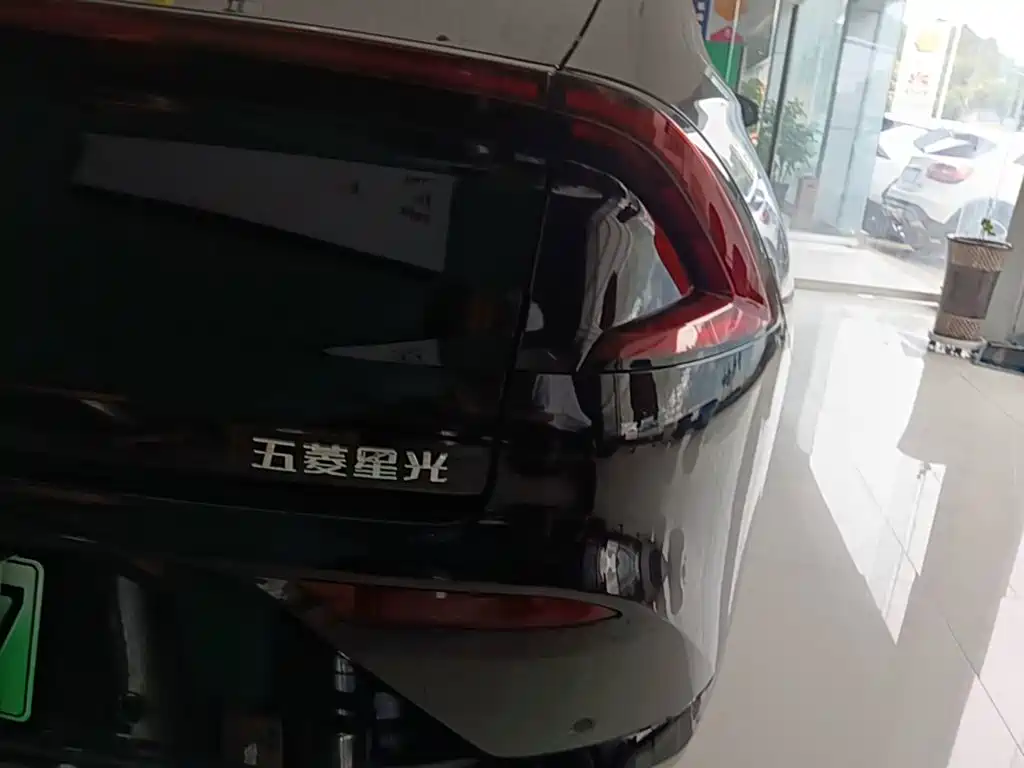 Wuling Starlight 2025 — фото 8