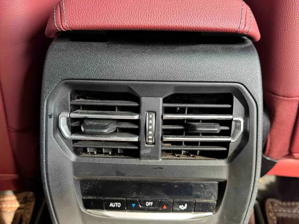 BMW 3 Series 2023 — фото 11