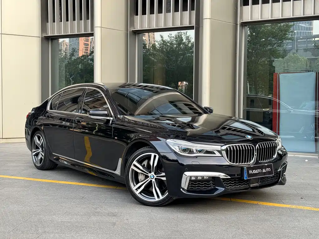 BMW 7 Series 2018 — фото 2