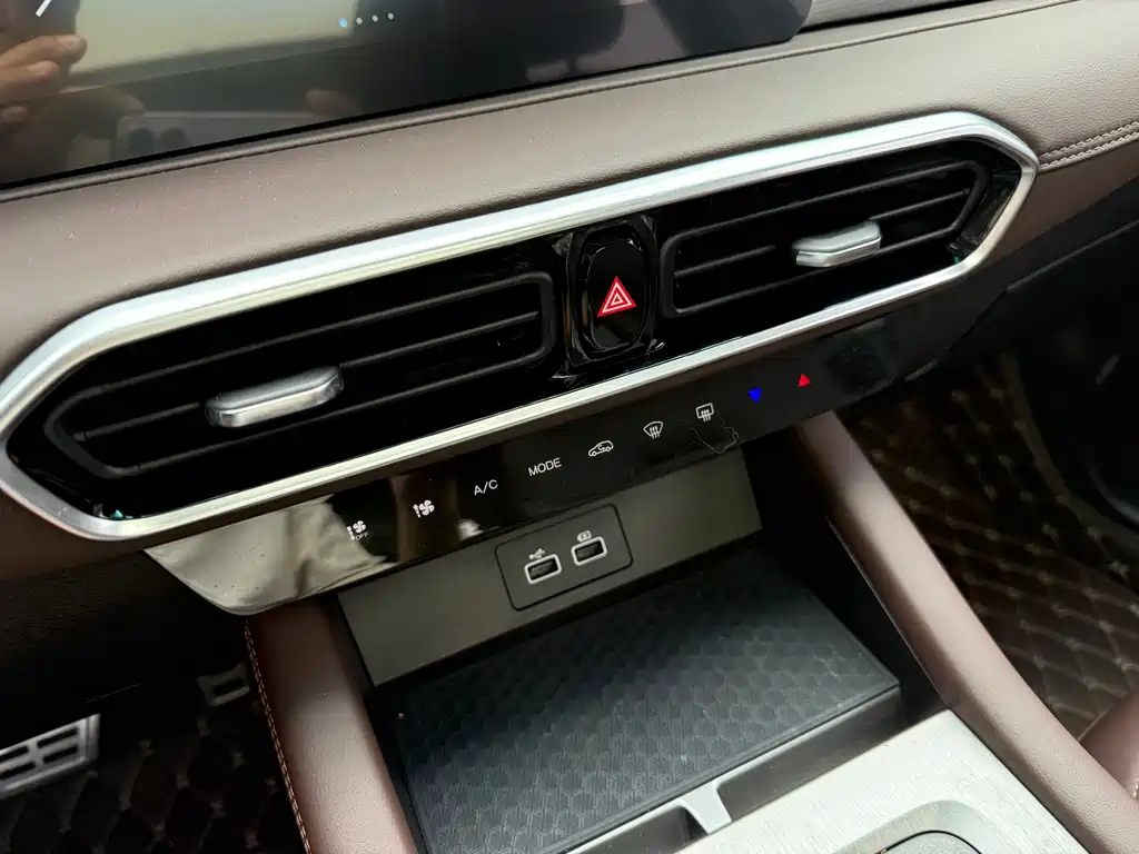 Jetour Jietu X90 PLUS 2023 — фото 26