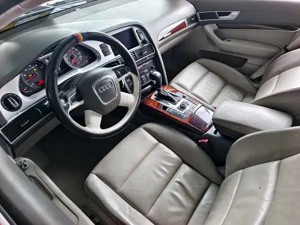 Audi A6L 2010