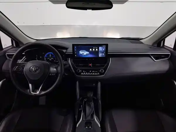 Toyota Frontlander 2024