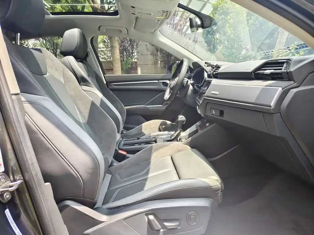 Audi Q3 Sportback 2022 — фото 8