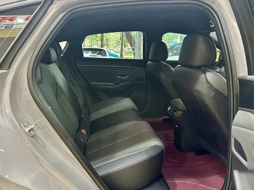 BYD Qin L 2025 — фото 11