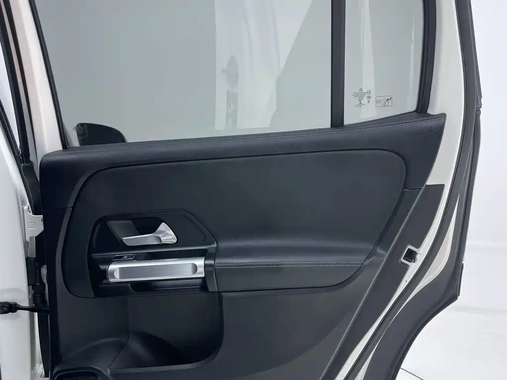 Mercedes-Benz GLB 2020 — фото 29