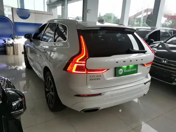 Volvo XC60 2021
