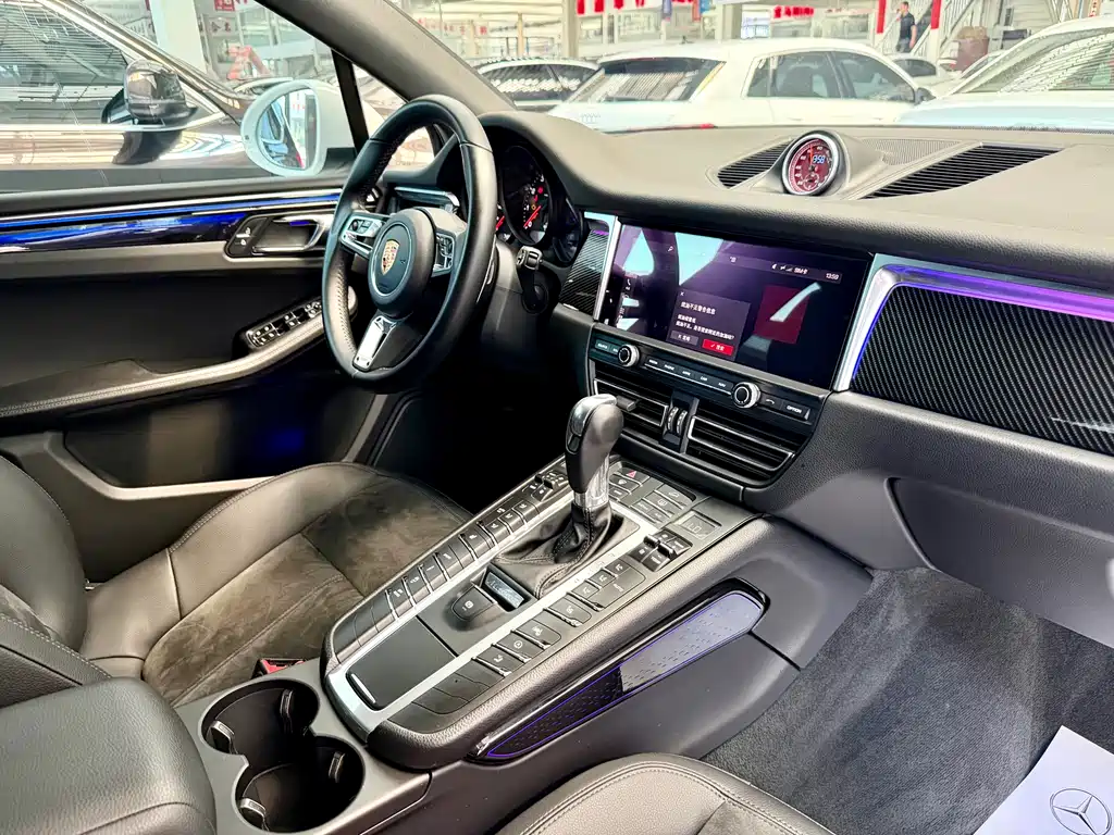 Porsche Macan 2019 — фото 8