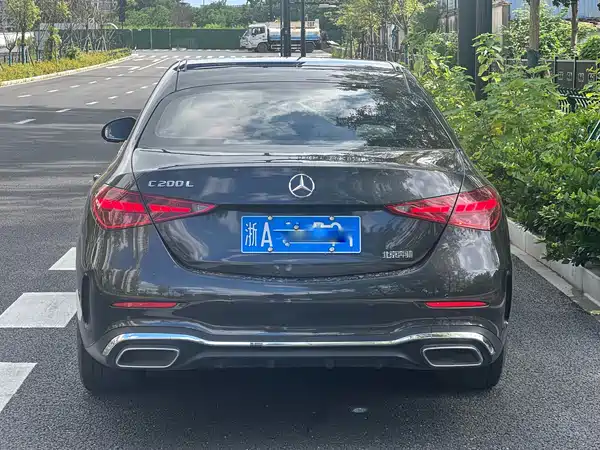 Mercedes-Benz C-Class 2024